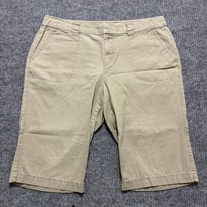 Caribbean Joe Womens Shorts Size 8 Beige Flat Front Casual Mid Rise Chino